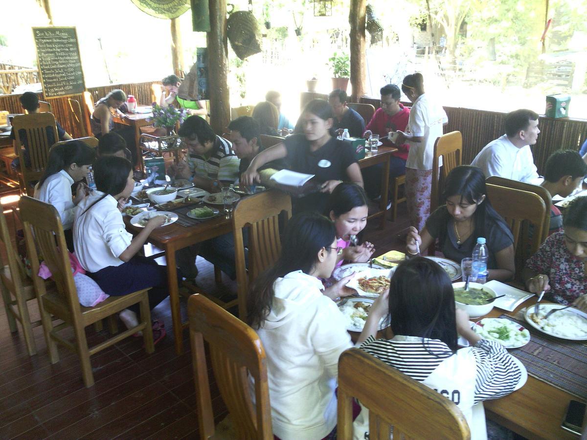 Soe Ko Ko Beach House y Restaurante Ngwesaung Exterior foto