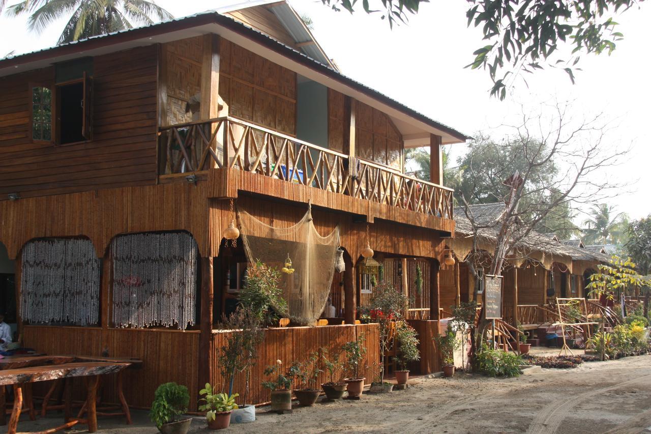 Soe Ko Ko Beach House y Restaurante Ngwesaung Exterior foto